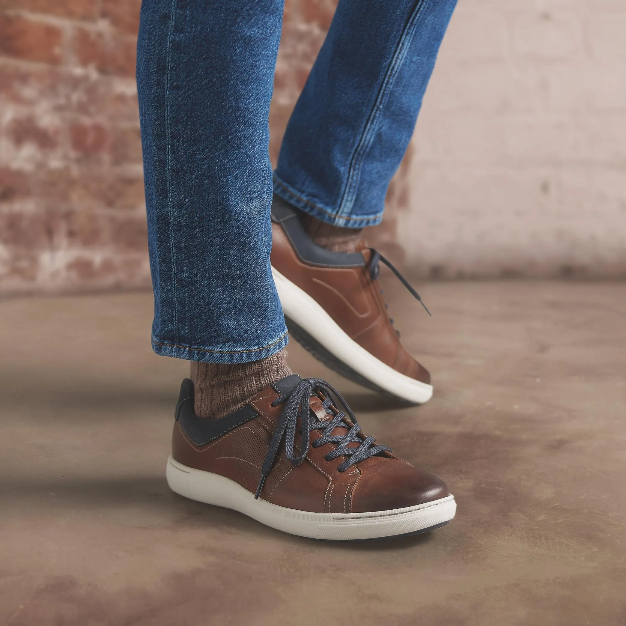 Clarks Men's Mapstone Lace- Mahogany Leather